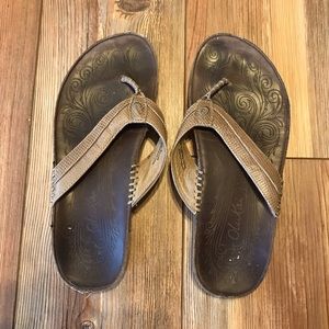 OluKai - Haiku Elua Sandal